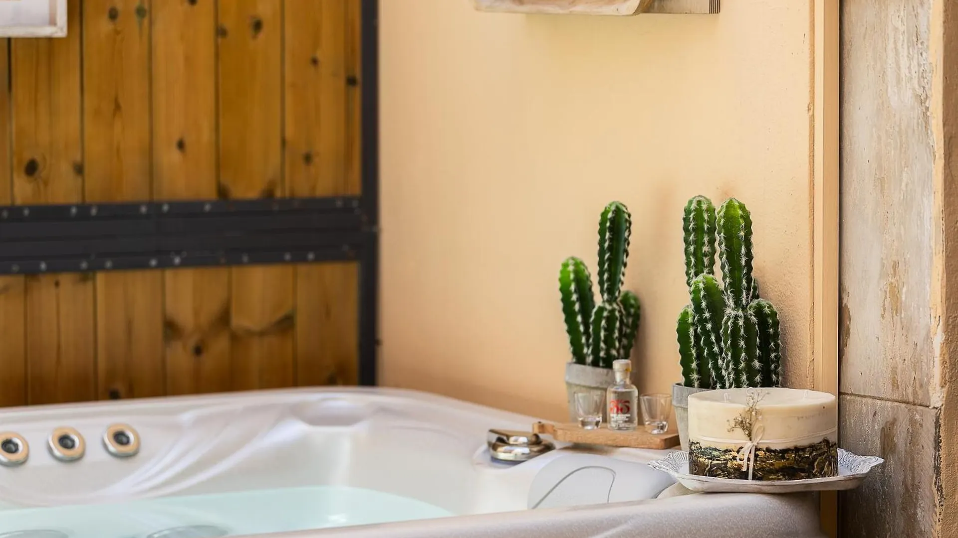 Gateway Suites Rethimno Hotel